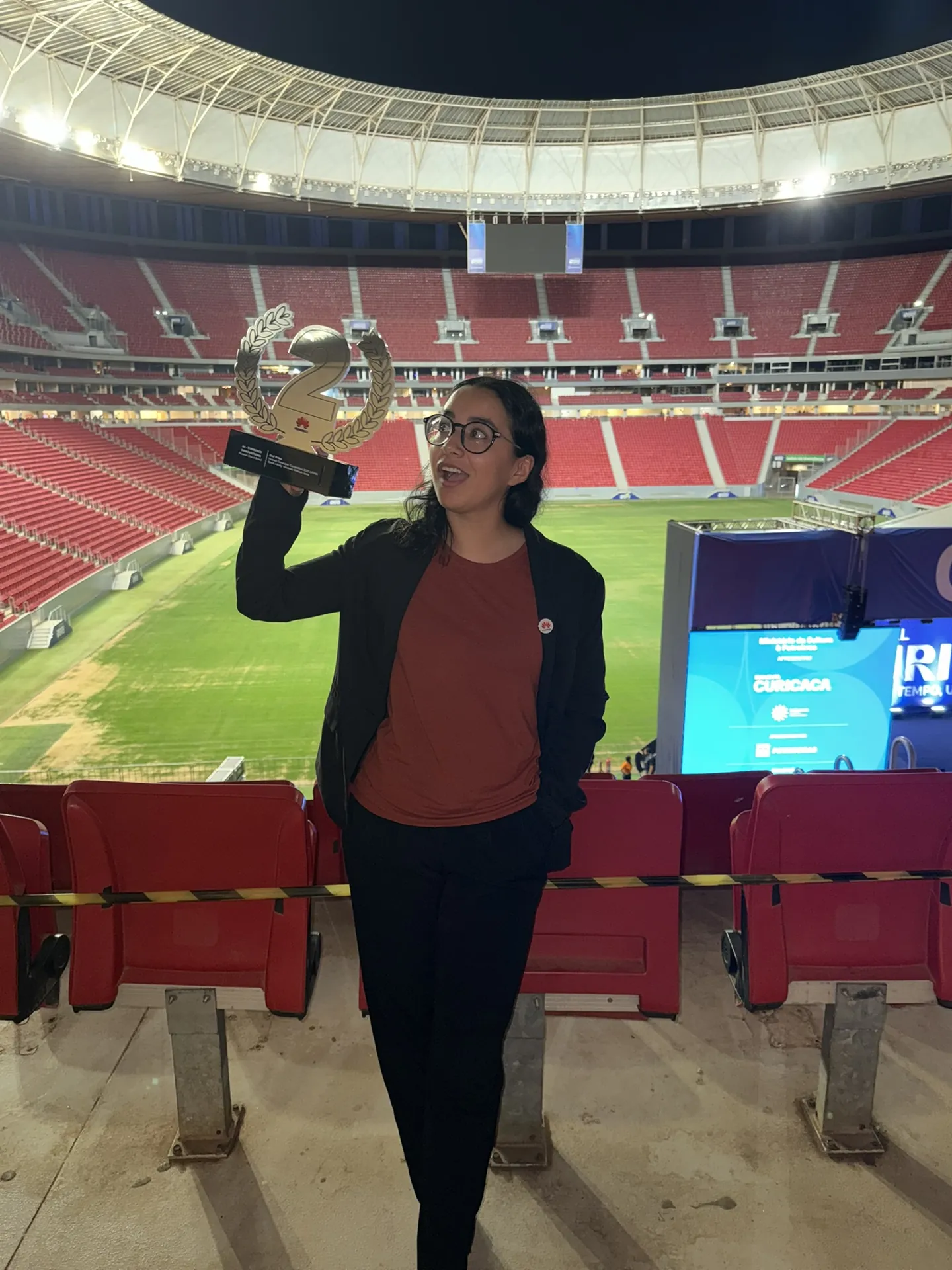 Azul at HDC 2025 Brazil, presenting her hackathon project